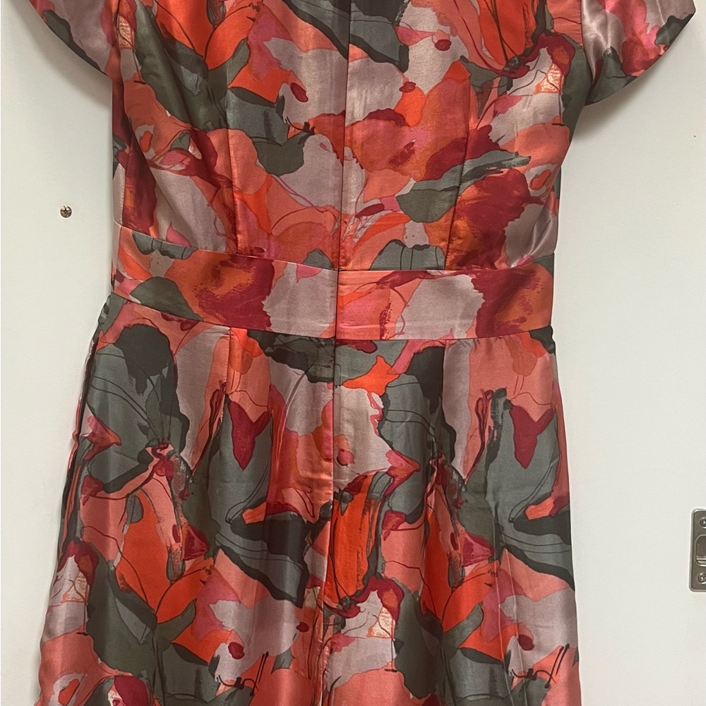 Spring dress - Picture 2 of 3